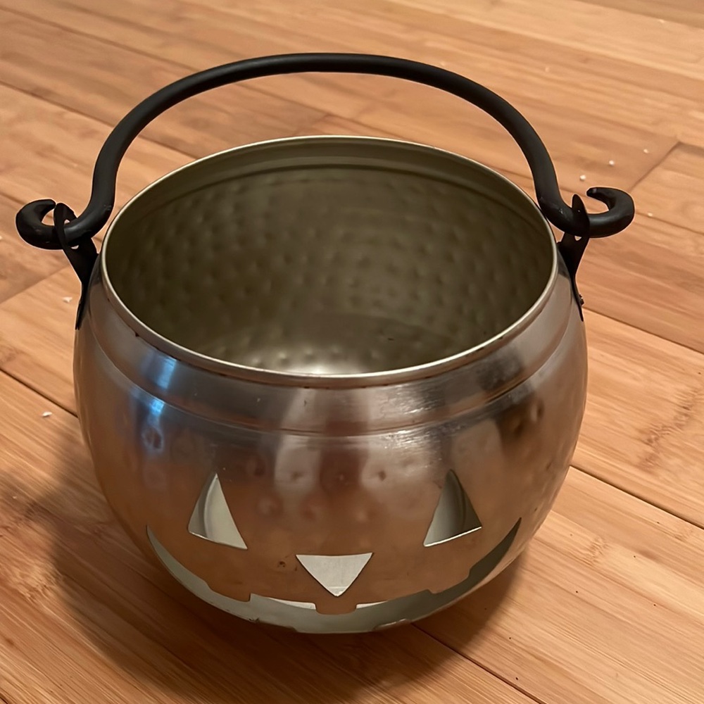 Metal galvanized Halloween pumpkin 8”x12”